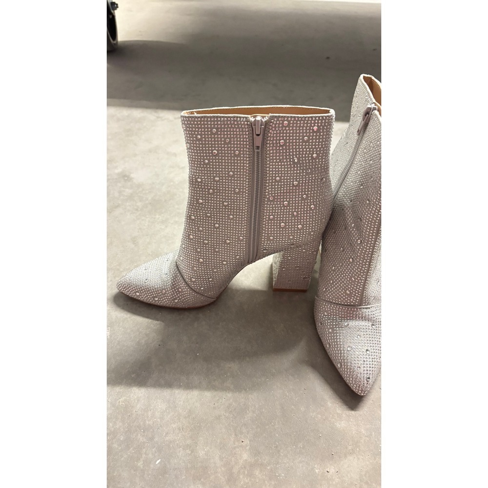 $169 BCBG Briel Rhinestone Ankle Boots Womens 7.5 Silver Sparkle Block Heel Zip - Picture 9 of 11
